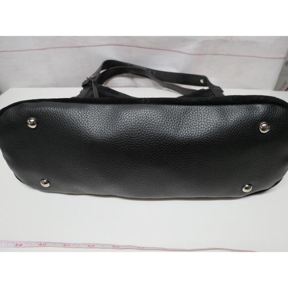 Tignanello Leather Suede Black Shoulder Bag w/ Side Zipper Expansion Expandable - Picture 4 of 11